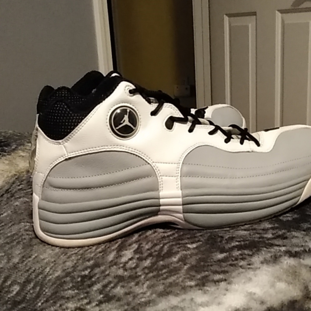 I'm selling jays I never wear anymore
